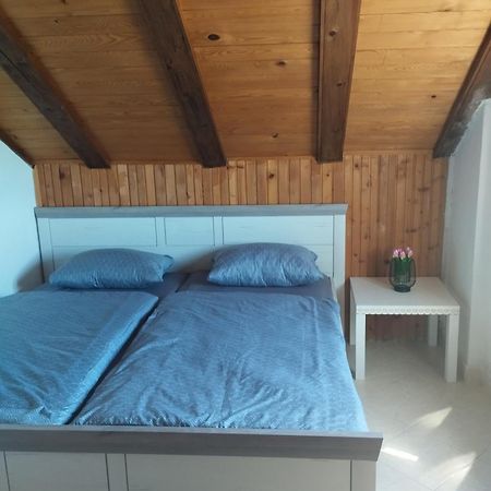 Family Apartments Tomy Пунат Экстерьер фото