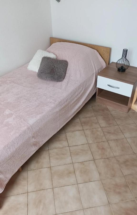Family Apartments Tomy Пунат Экстерьер фото