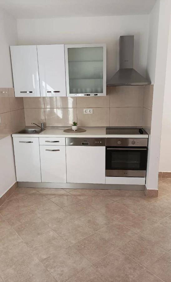 Family Apartments Tomy Пунат Экстерьер фото