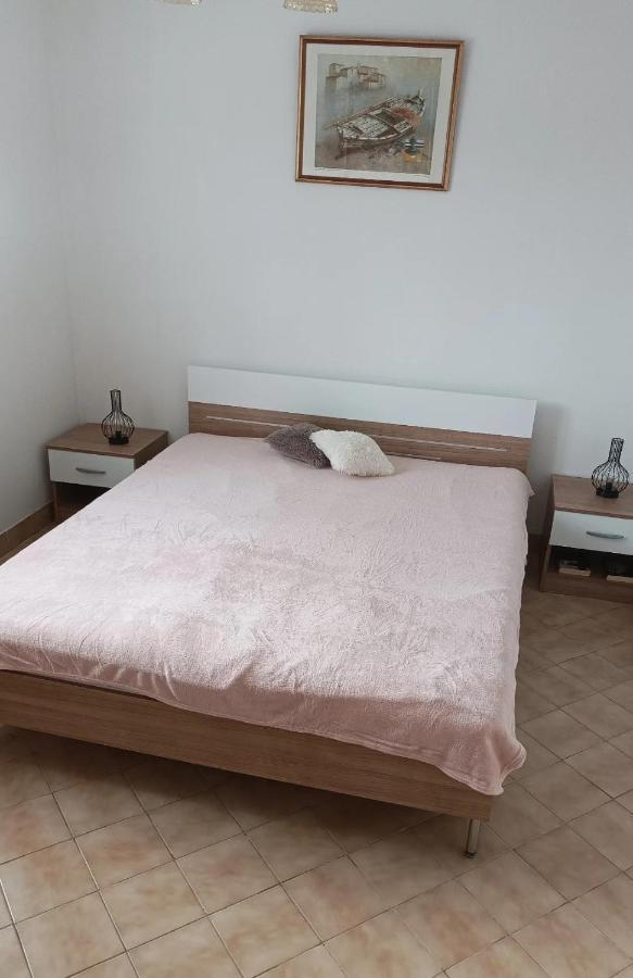 Family Apartments Tomy Пунат Экстерьер фото