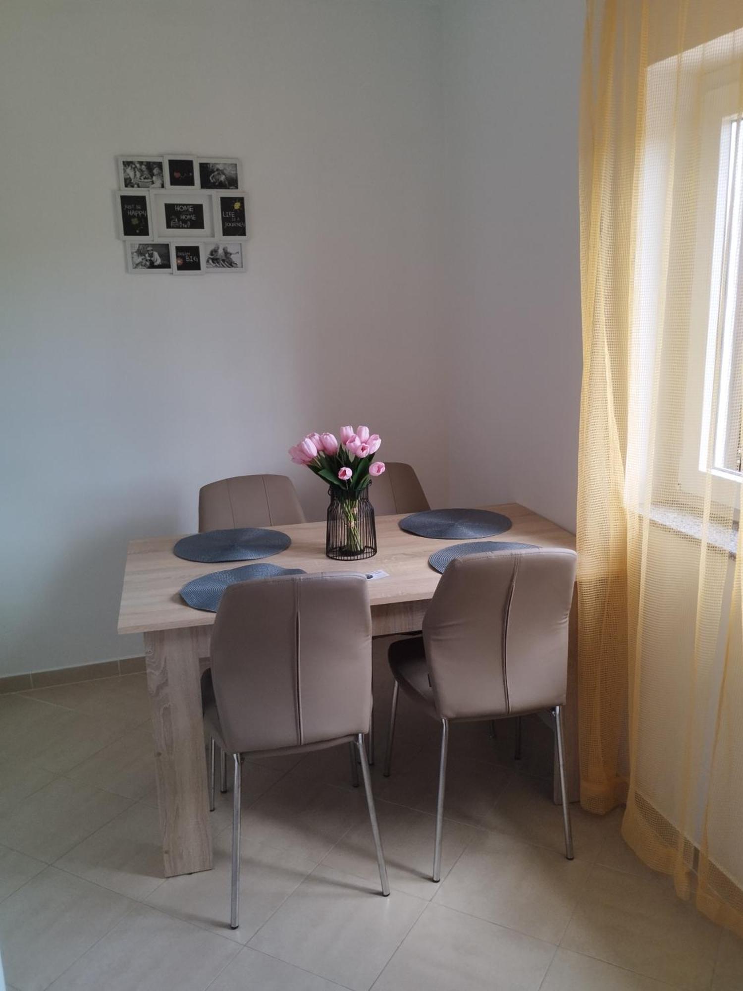 Family Apartments Tomy Пунат Экстерьер фото