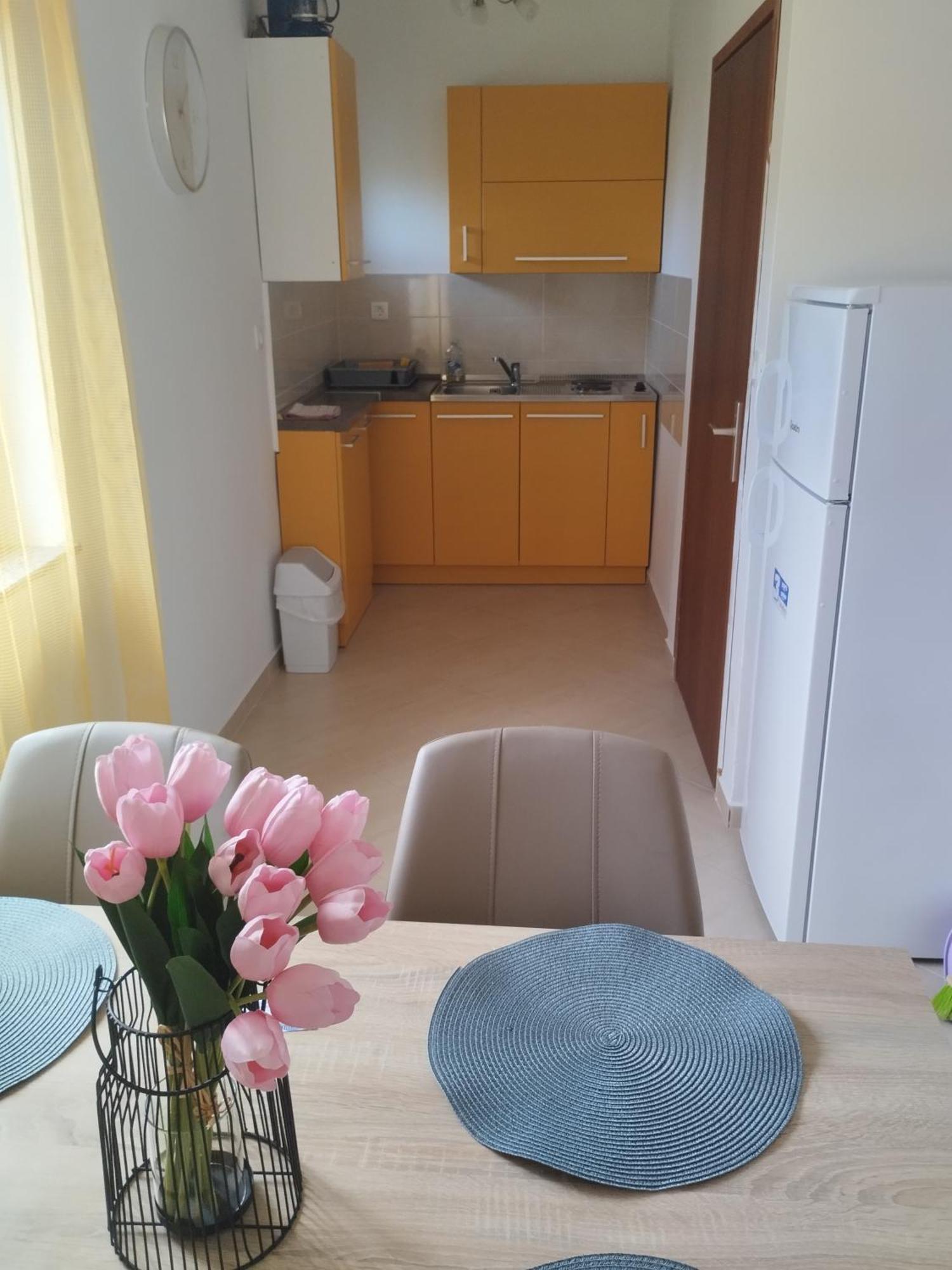 Family Apartments Tomy Пунат Экстерьер фото