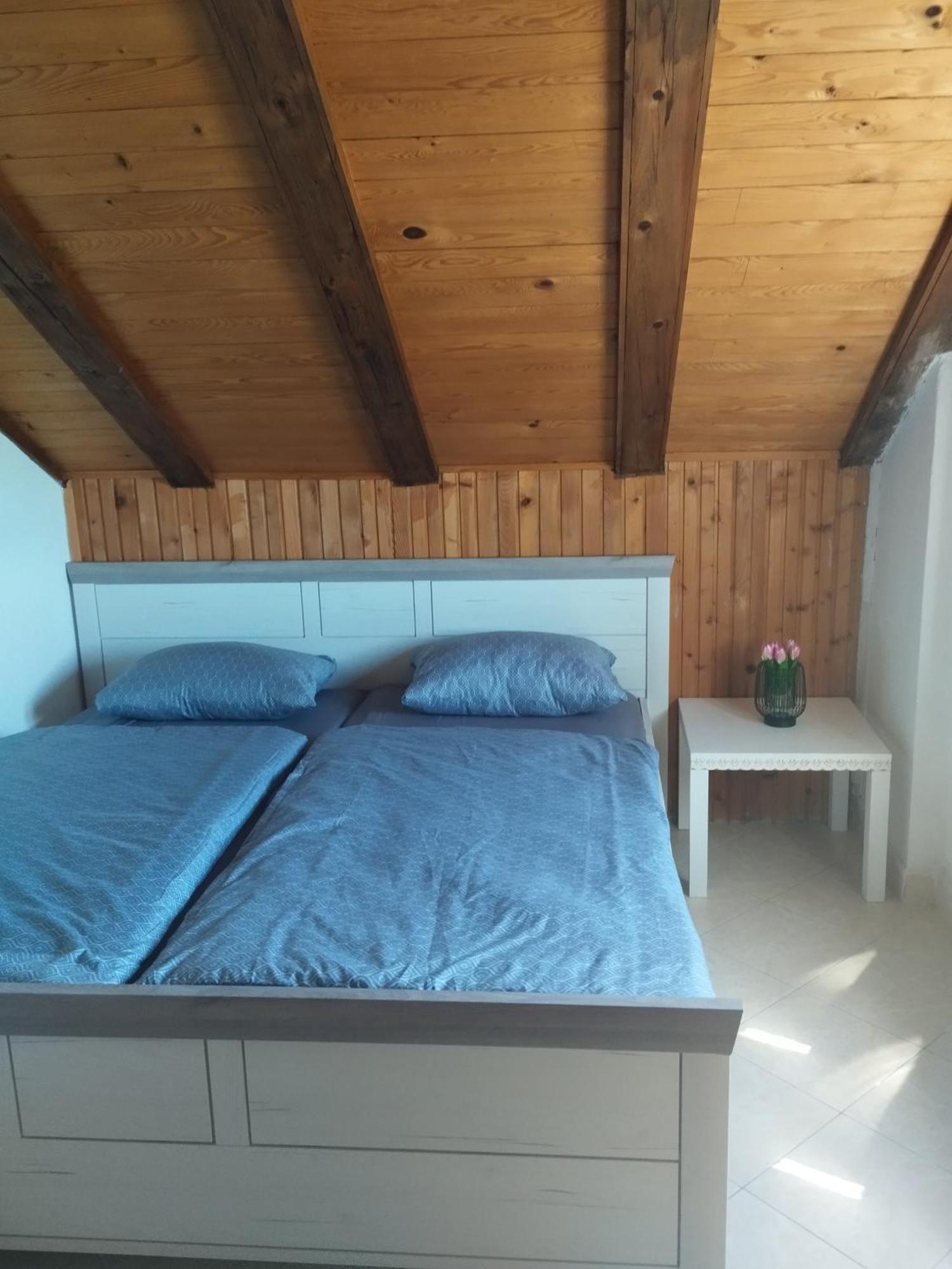 Family Apartments Tomy Пунат Экстерьер фото